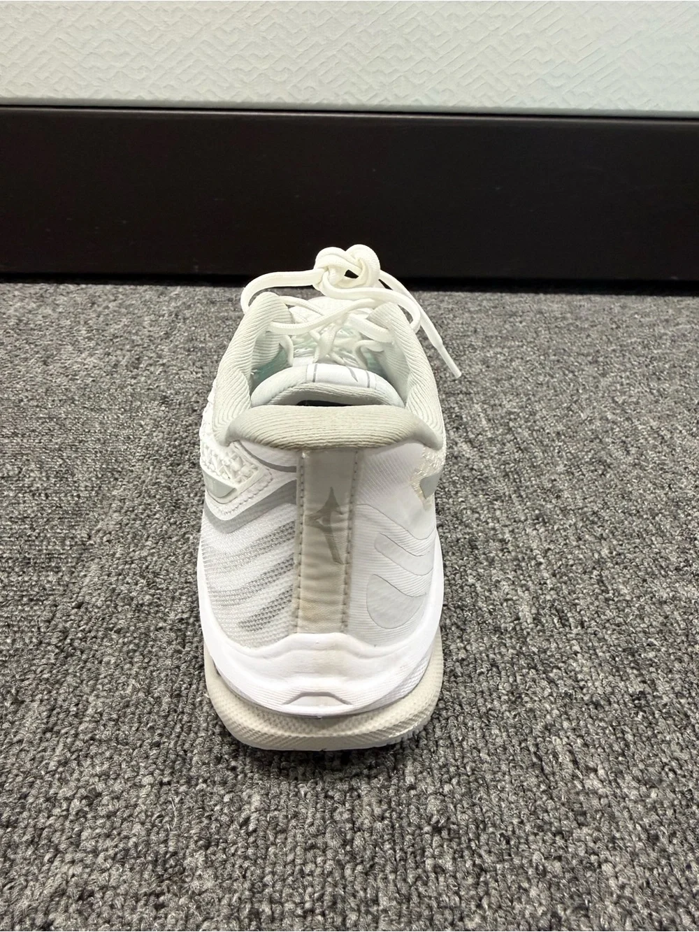 Mizuno lightweight court